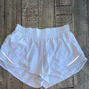 lululemon blue linen hotty hot lowrise shorts 2.5 inch